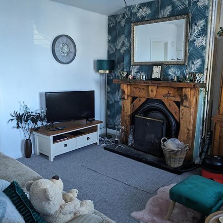 Cosy Cottage With Sea & Mountain Views Carnlough Eksteriør bilde