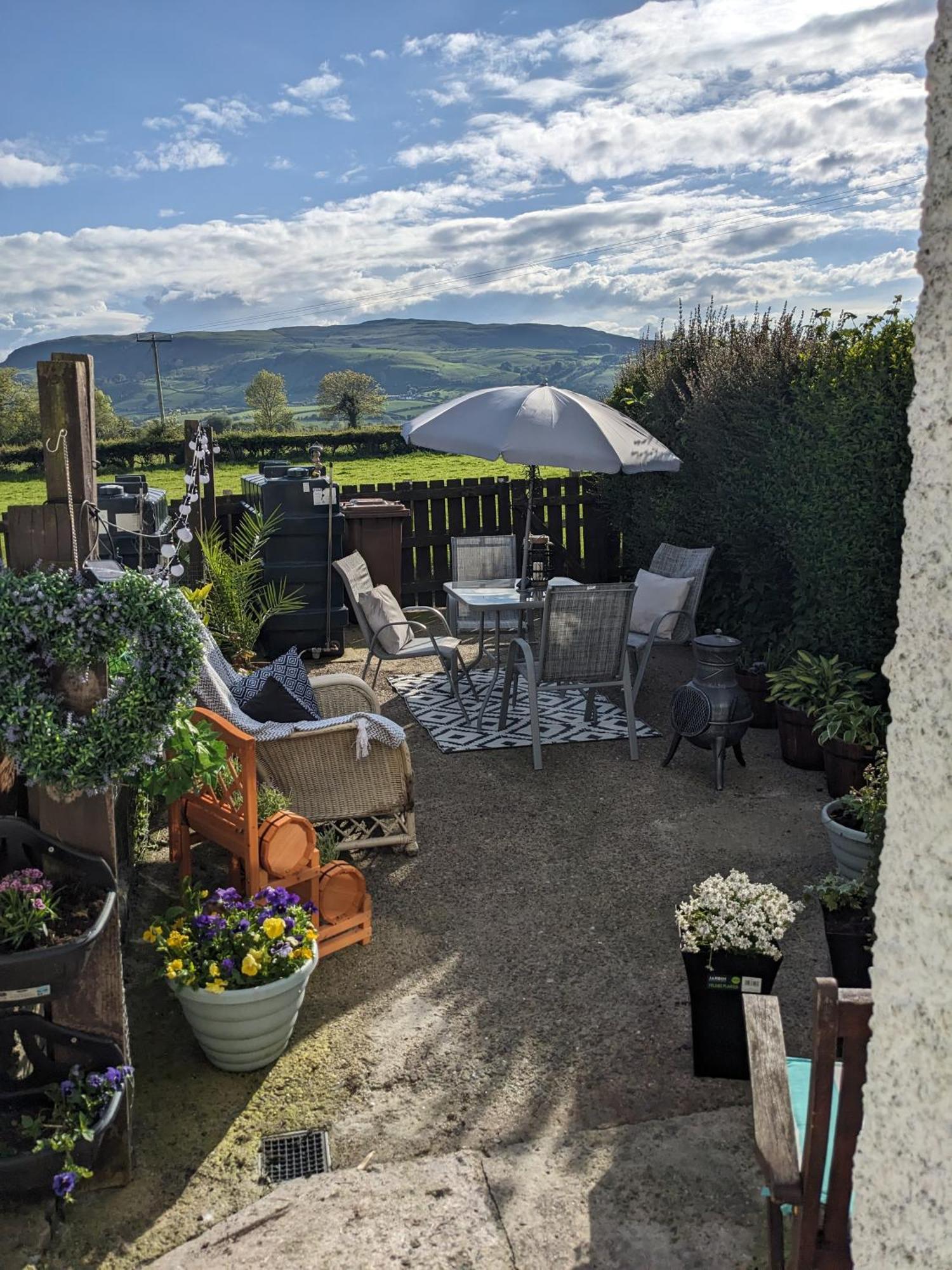 Cosy Cottage With Sea & Mountain Views Carnlough Eksteriør bilde